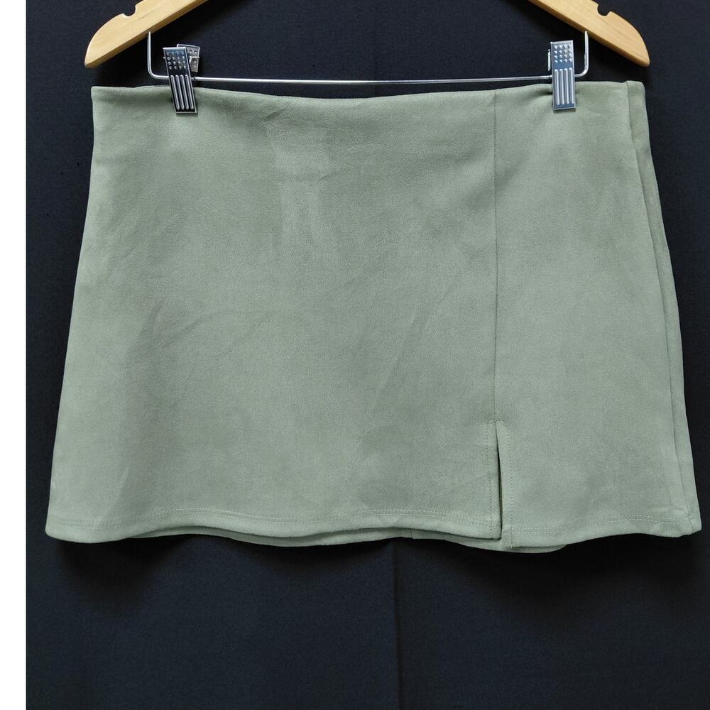 attard state  Made in USA Wrap Slit Green Size XL